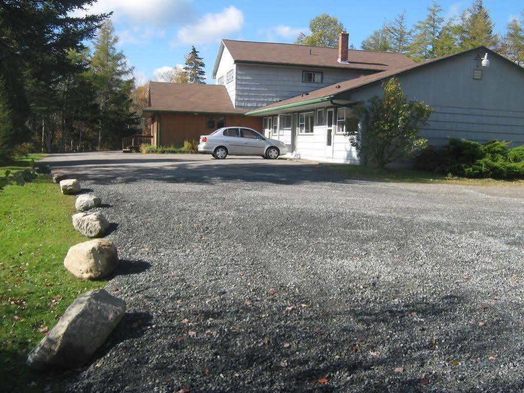 Sherbrooke Village Inn 외부 사진